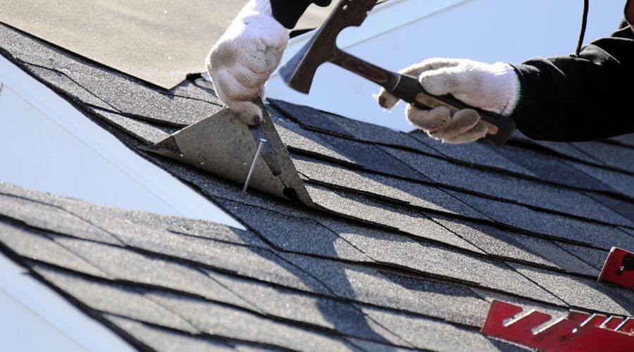 Expert Emergency Roof Repairs services in Tougaloo, MS